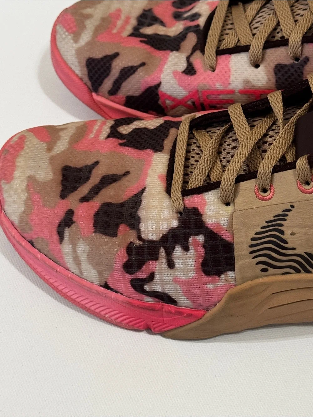 Nike Metcon 8 AMP Coral Chalk Camo CrossFit Training Shoes Size 8.5